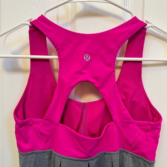 Lululemon tank top activewear in size small - Picture 2 of 3